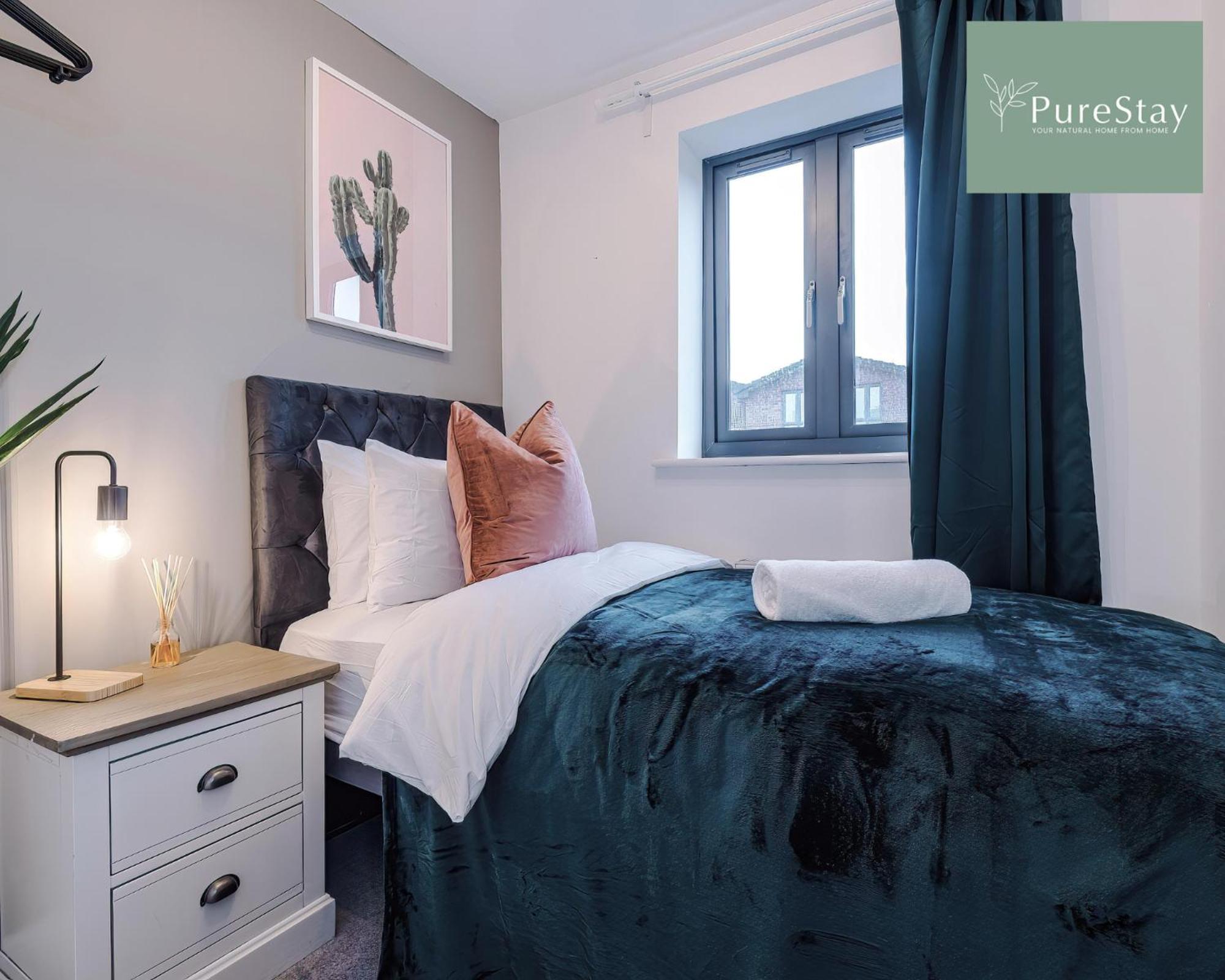 Stunning Five Bedroom Manchester House With Free Parking By Purestay Short Lets & Serviced Accommodation Eksteriør bilde