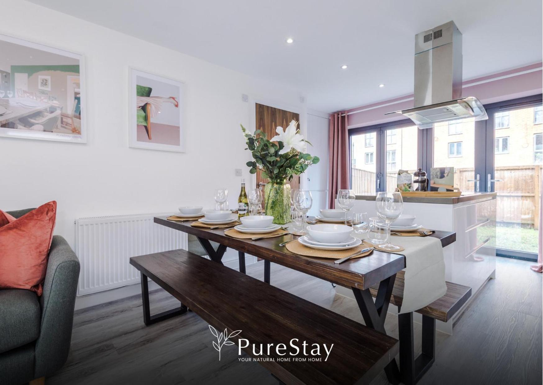 Stunning Five Bedroom Manchester House With Free Parking By Purestay Short Lets & Serviced Accommodation Eksteriør bilde