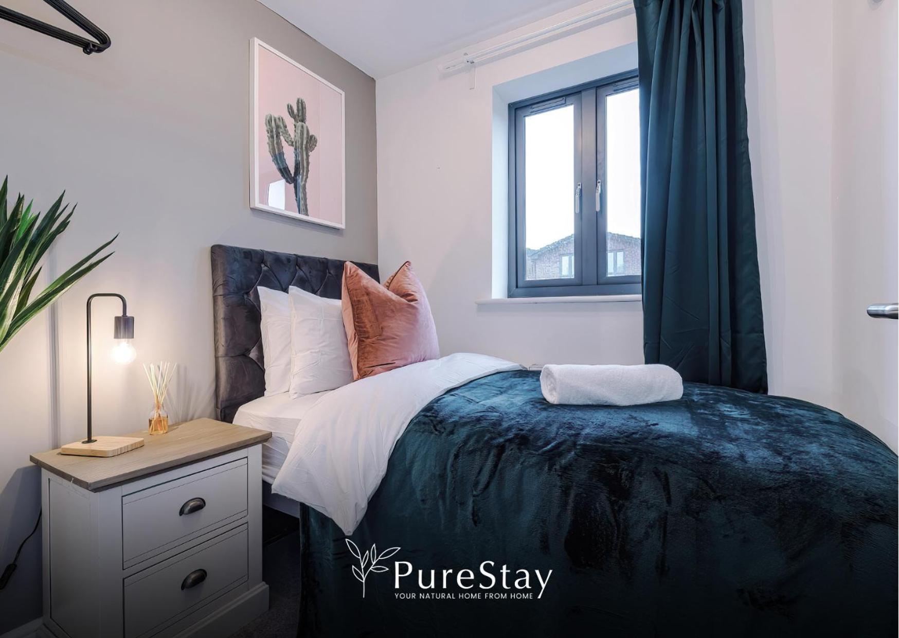 Stunning Five Bedroom Manchester House With Free Parking By Purestay Short Lets & Serviced Accommodation Eksteriør bilde